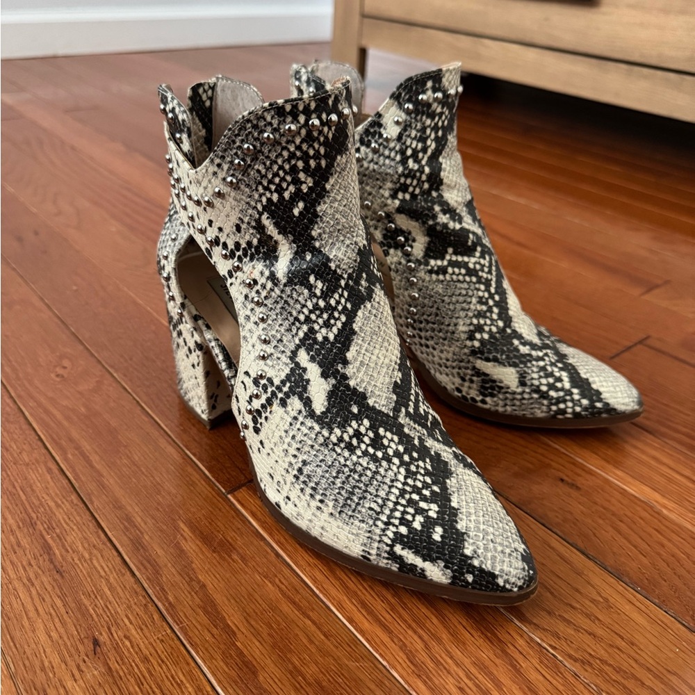 Steve Madden Booties (Size 8)